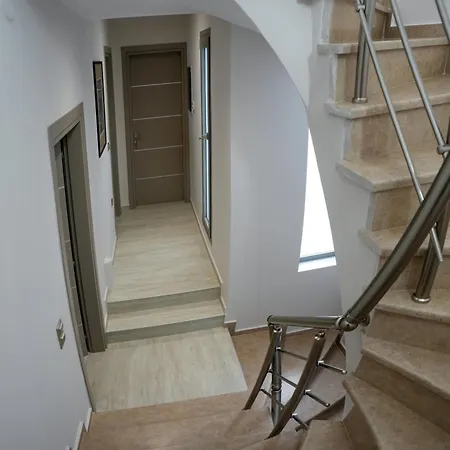 Pearl Luxury Παραλία Διονυσίου