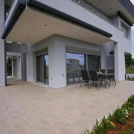 Pearl Luxury Βίλα Παραλία Διονυσίου